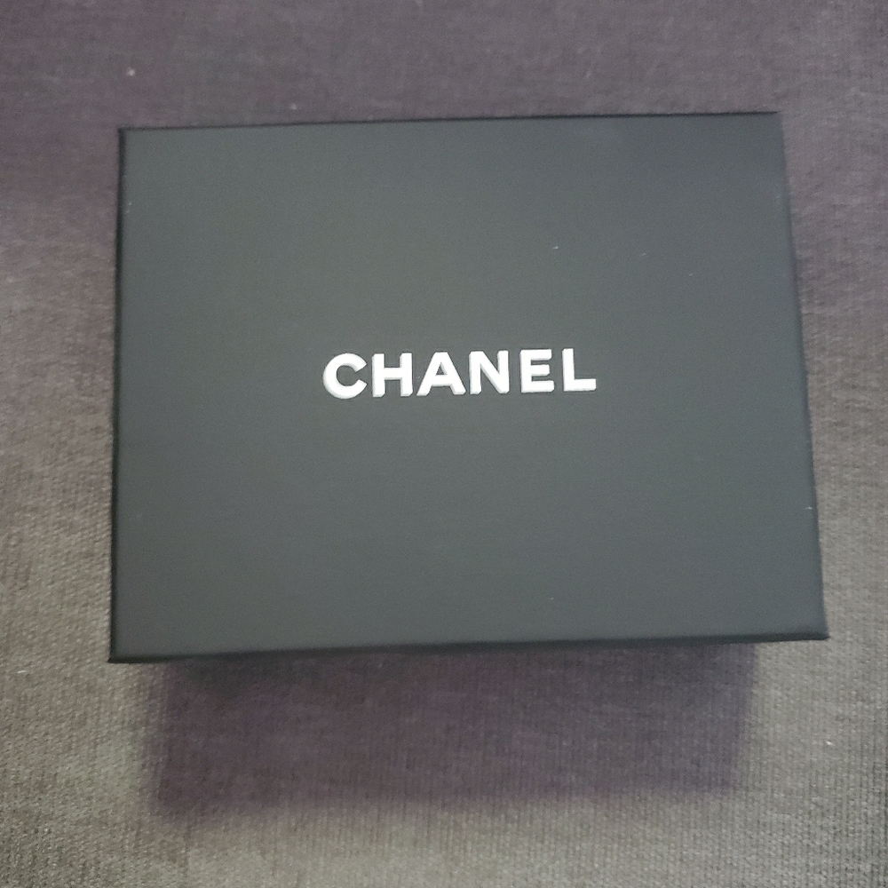 Chanel necklace box